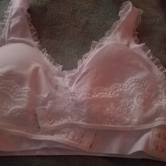 Bras - Picture 1 of 4